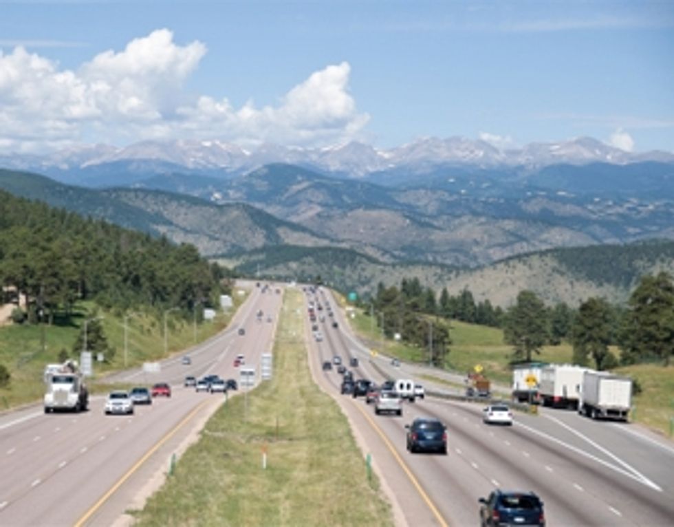 
Colorado's Chain Law Starts Sept. 1 for Commercial Vehicle Drivers on I-70
