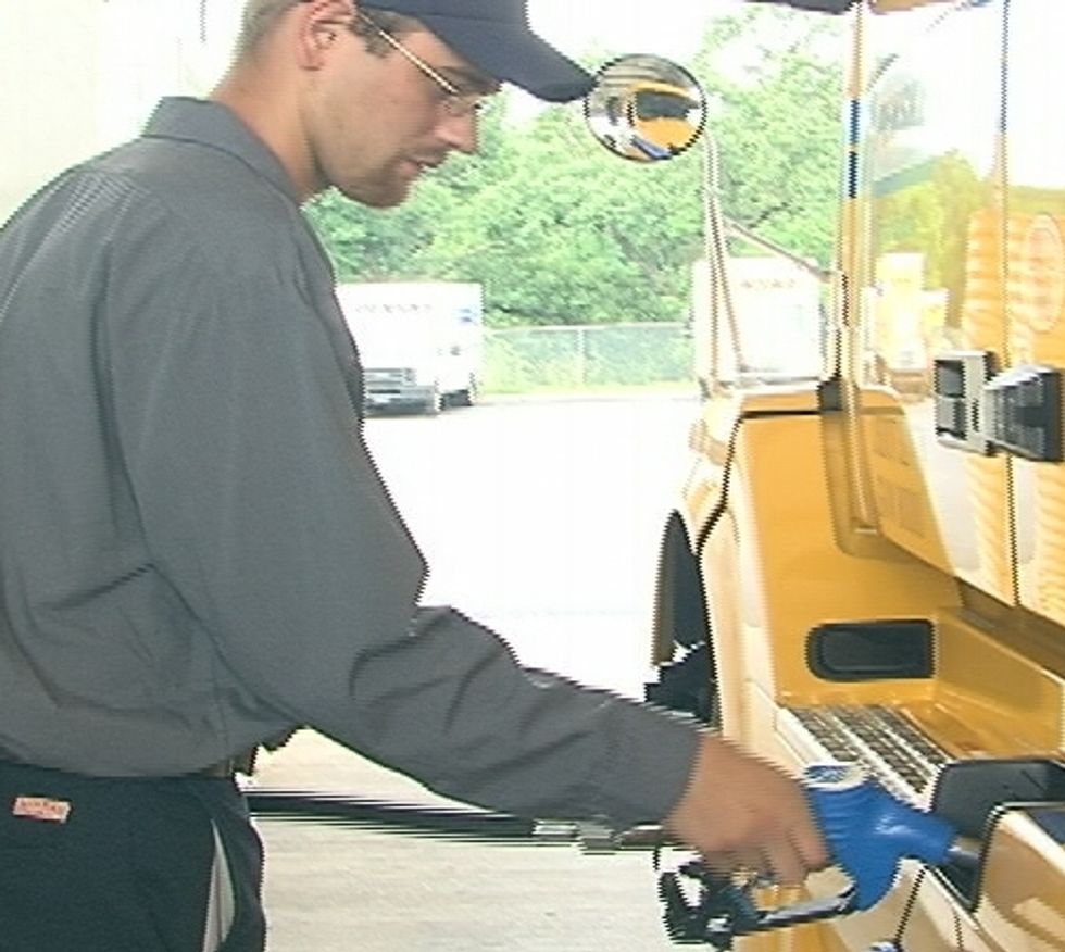 
Penske Increases Bulk DEF Offerings at U.S. Fueling Facilities

