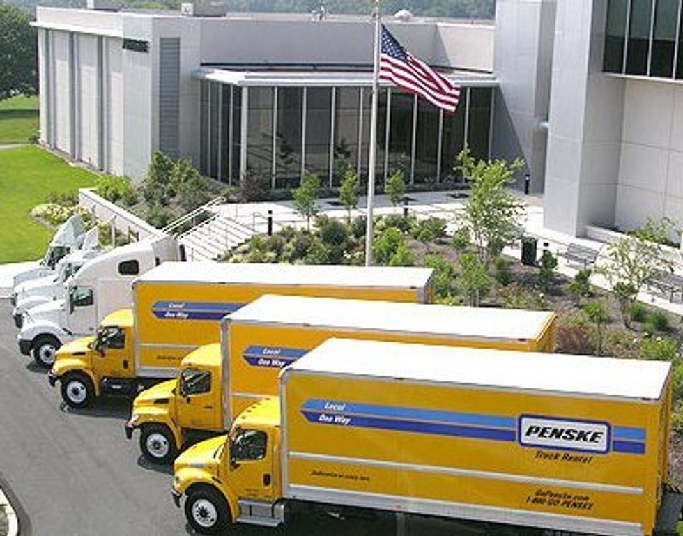 
Penske Truck Leasing Issues $1.1 Billion in Senior Notes
