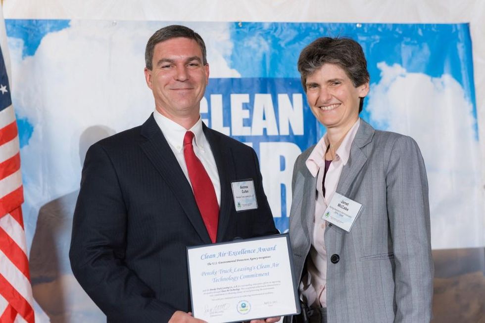 
Penske Wins First-Ever U.S. EPA Clean Air Excellence Award
