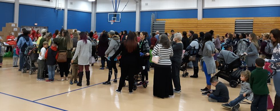 
Penske Helps Deliver a Christmas Miracle for Military Spouses
