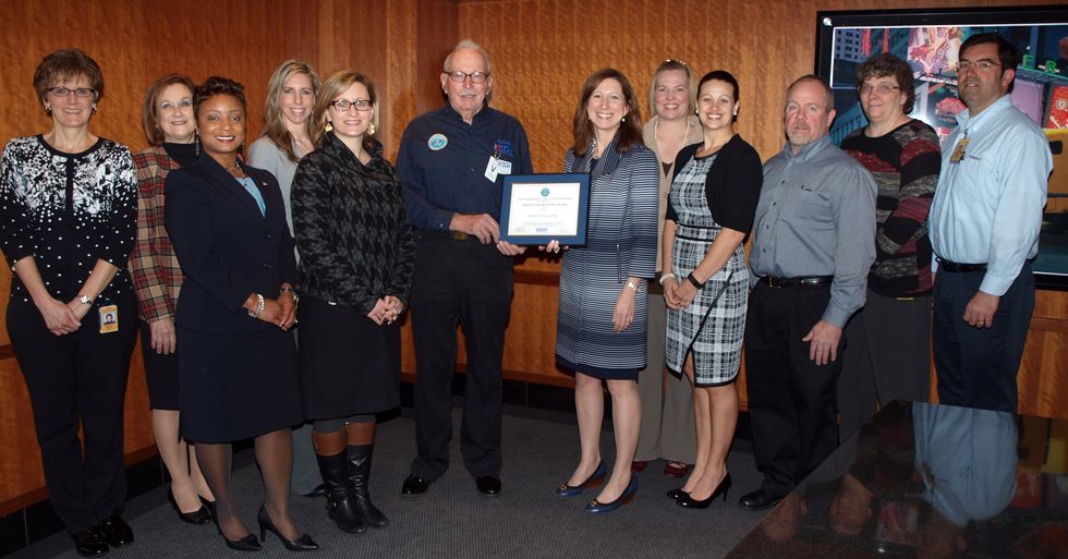 
Penske Receives Above and Beyond Award for Military Support
