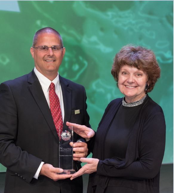 Penske Logistics Receives U.S. EPA SmartWay Excellence Award
