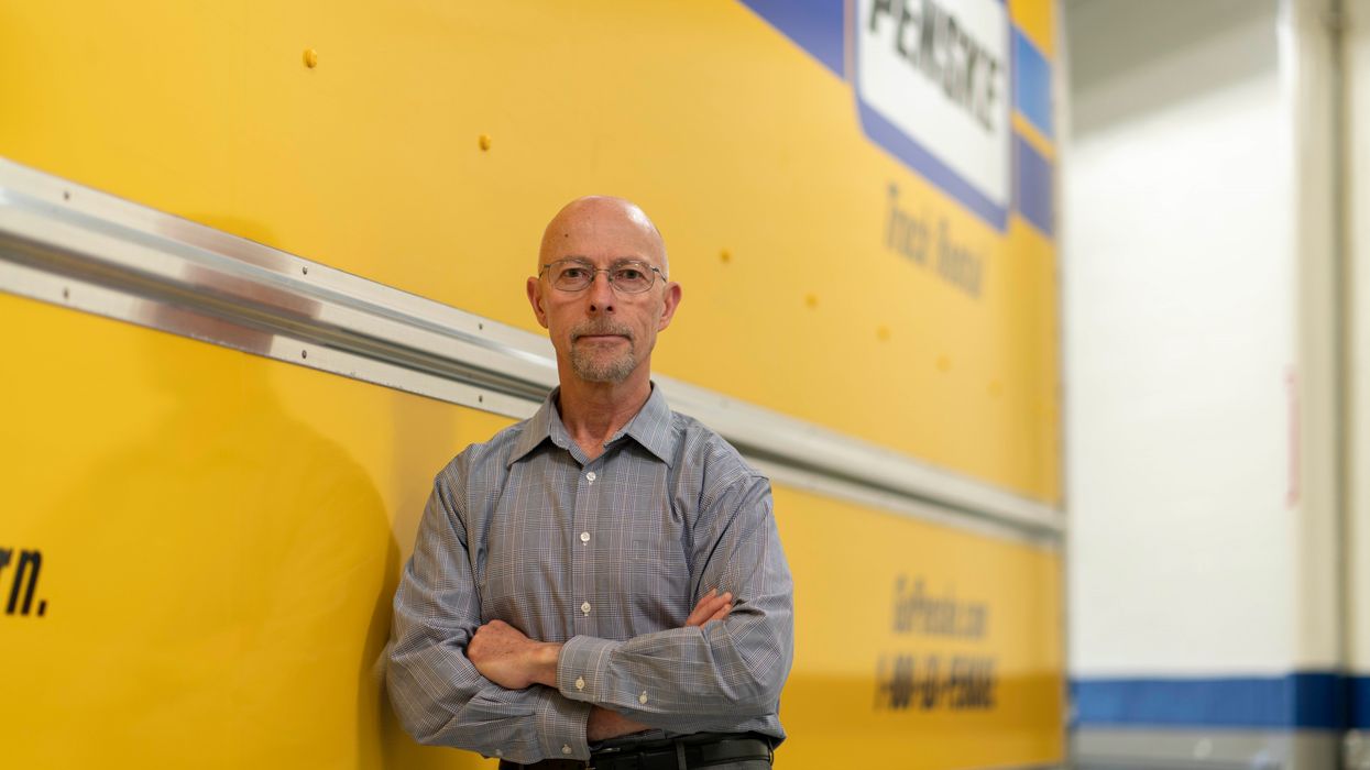 Penske Truck Leasing’s Mike Hasinec Received CCJ Magazine Maintenance Leadership Award