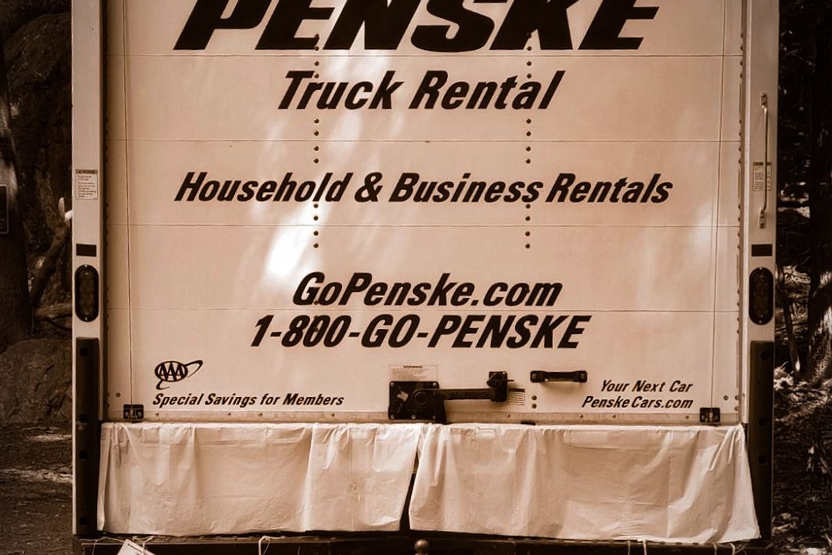
Penske Drives a Lifetime of Memories for New York Newlyweds
