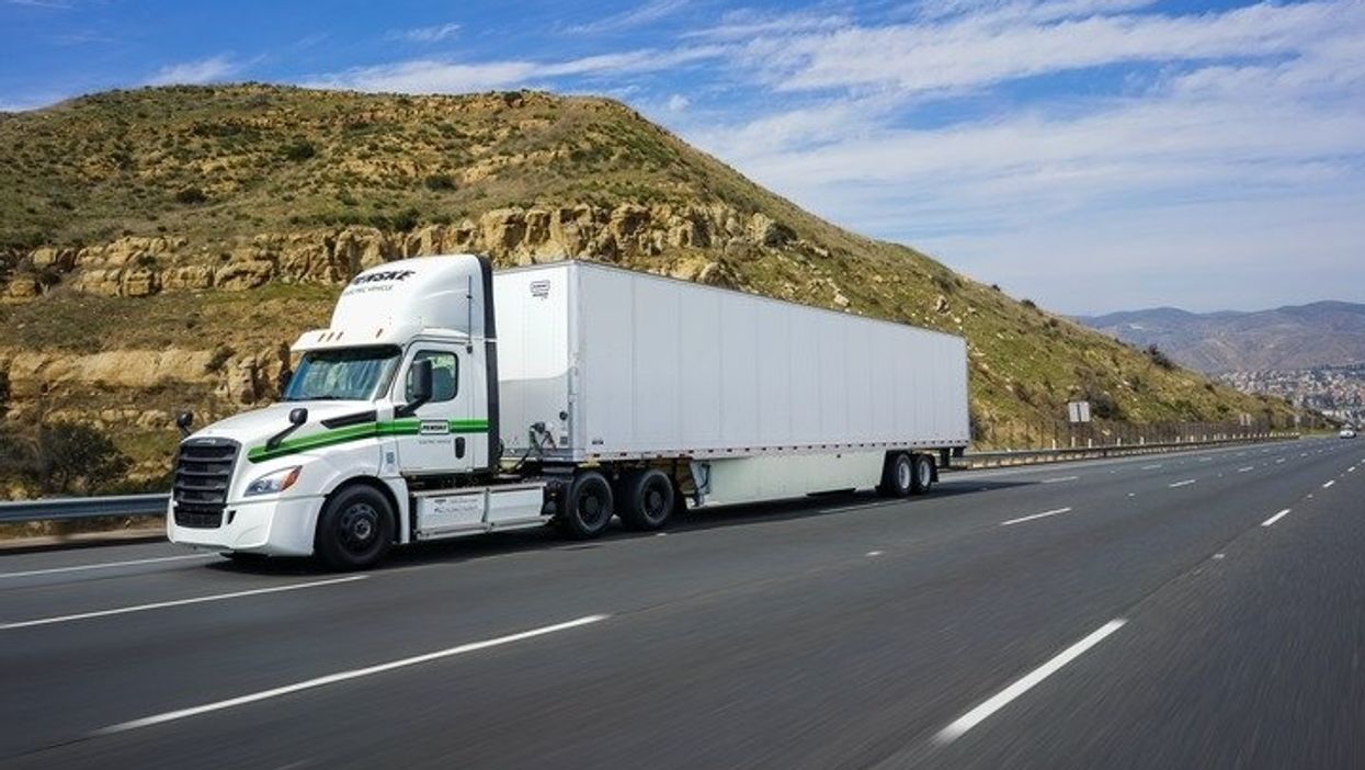 penske electric truck