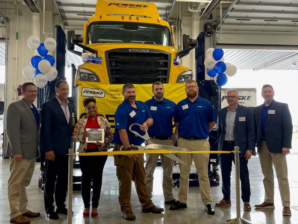 Penske employees along with Huntsville Chamber of Commerce celebrate the grand opening of Penske's newest state of the art facility in Huntsville, Alabama.