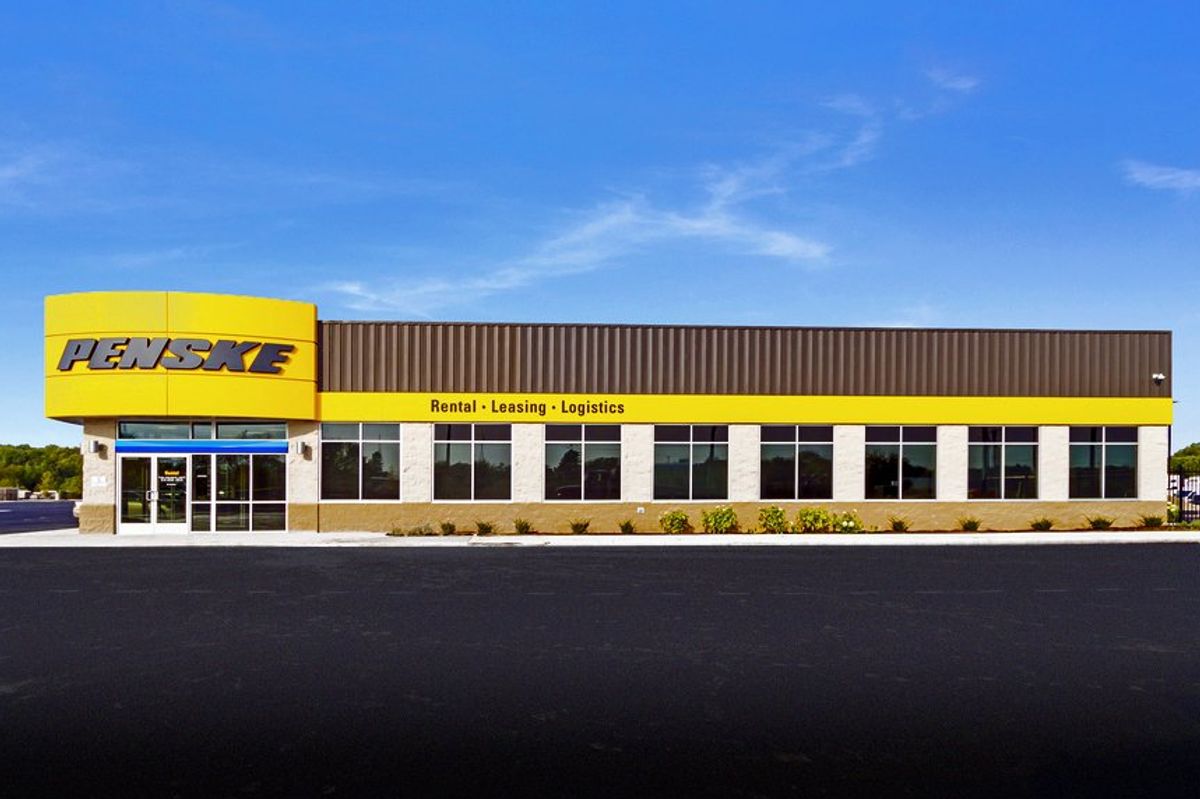 Penske Truck Rental location from the outside.